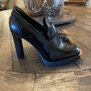 Karl Lagerfeld Black Women’s Patent High Heeled Loafers Size 9